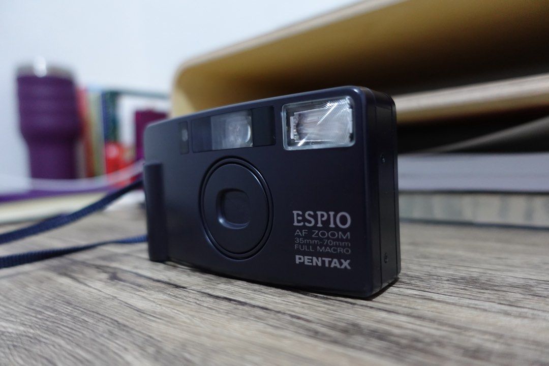 Pentax Espio AF Zoom (Category: Cameras) located in Cainta. Submitted by casacart (Listing ID 1409856521, Image 3). Description: LAST PRICE POSTED - Pentax Espio AF Zoom 35mm-70mm film camera - Built-in flash - Includes carrying case, strap, 2 batteries - No functional issues, works perfectly fine RFS: Downsizing my camera collection .