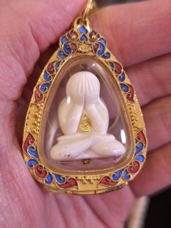 (Category: ) located in . Submitted by love.amulet (Listing ID 1355428889, Image 1). Description: .