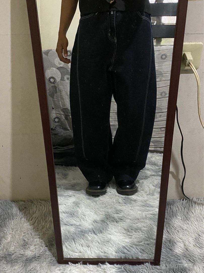 raw denim hard x heavy size 32-33 (Category: Jeans) located in Malabon City. Submitted by flowstate_rem (Listing ID 1409830740, Image 3). Description: Raw denim crispy condi makapal mabigat Good as new issue: none nego dimes: size 32 length 40 leg opening 10.