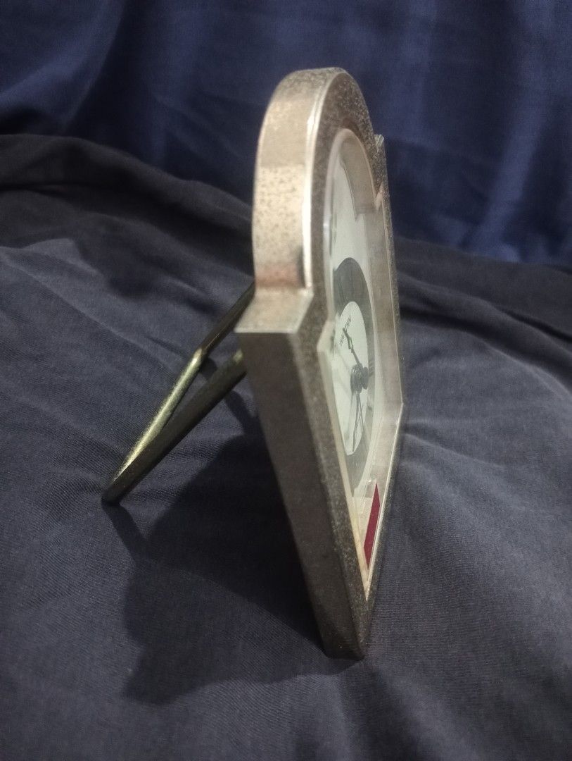 Rhythm Quartz Alarm Clock (Category: Clocks) located in San Mateo. Submitted by leonsmom (Listing ID 1409951216, Image 2). Description: vintage Rhythm Quartz Alarm Clock made in Japan. good working conditon..