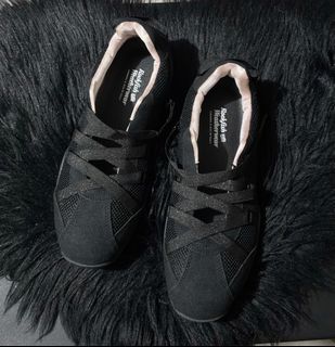 (Category: ) located in . Submitted by dalle_closet (Listing ID 1409874368, Image 1). Description: .