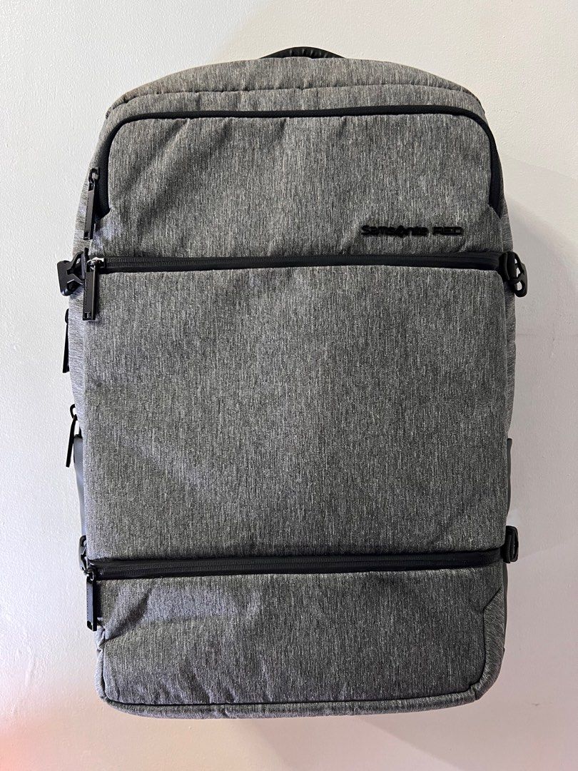 Samsonite RED Backpack (Category: Backpacks) located in Manila. Submitted by almiradianneandres (Listing ID 1409881060, Image 1). Description: Samsonite RED Caritani Backpack for sale.