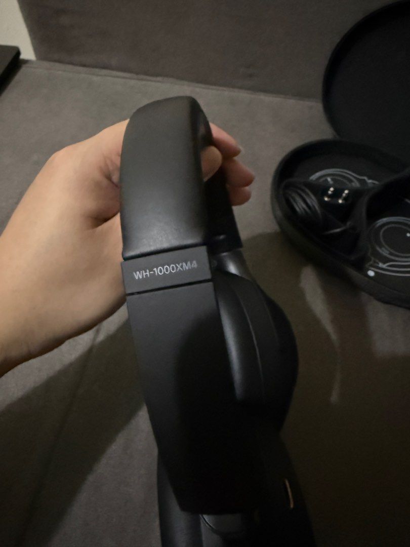 SONY WH-1000XM4 (Category: Headphones & Headsets) located in Pasig City. Submitted by technobytes (Listing ID 1409918153, Image 3). Description: • Original • Preloved • Noise Cancellation • Good as new • Inclusions: All in the photo.