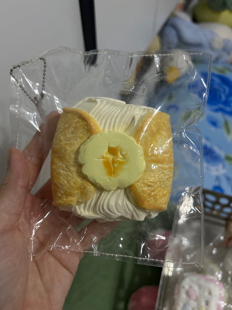 taba (Category: Kids Toys) located in Singapore. Submitted by cowmoopoop (Listing ID 1409983579, Image 3). Description: Rabbit啾啾捏捏 $7 each daydream banana $8.