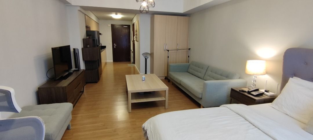 Verve Residence - Studio Unit (Category: Apartments & Condos) located in Manila. Submitted by call_09053601049 (Listing ID 1409982328, Image 3). Description: 📍 FOR LEASE: VERVE RESIDENCES TOWER 1 Unit 3609 (Studio | 36 SQM) Condition: Fully Furnished Floor: 36th Floor (Great View) Monthly Rent: ₱35,000 (Inclusive of Dues) Availability: IMMEDIATE Move-in Note: No Parking / No Pets The best value studio in High Street South! .