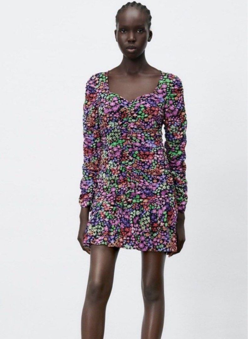 Zara Floral Mini Dress (Category: Dresses) located in Candaba. Submitted by imalan.ko (Listing ID 1409959342, Image 2). Description: .