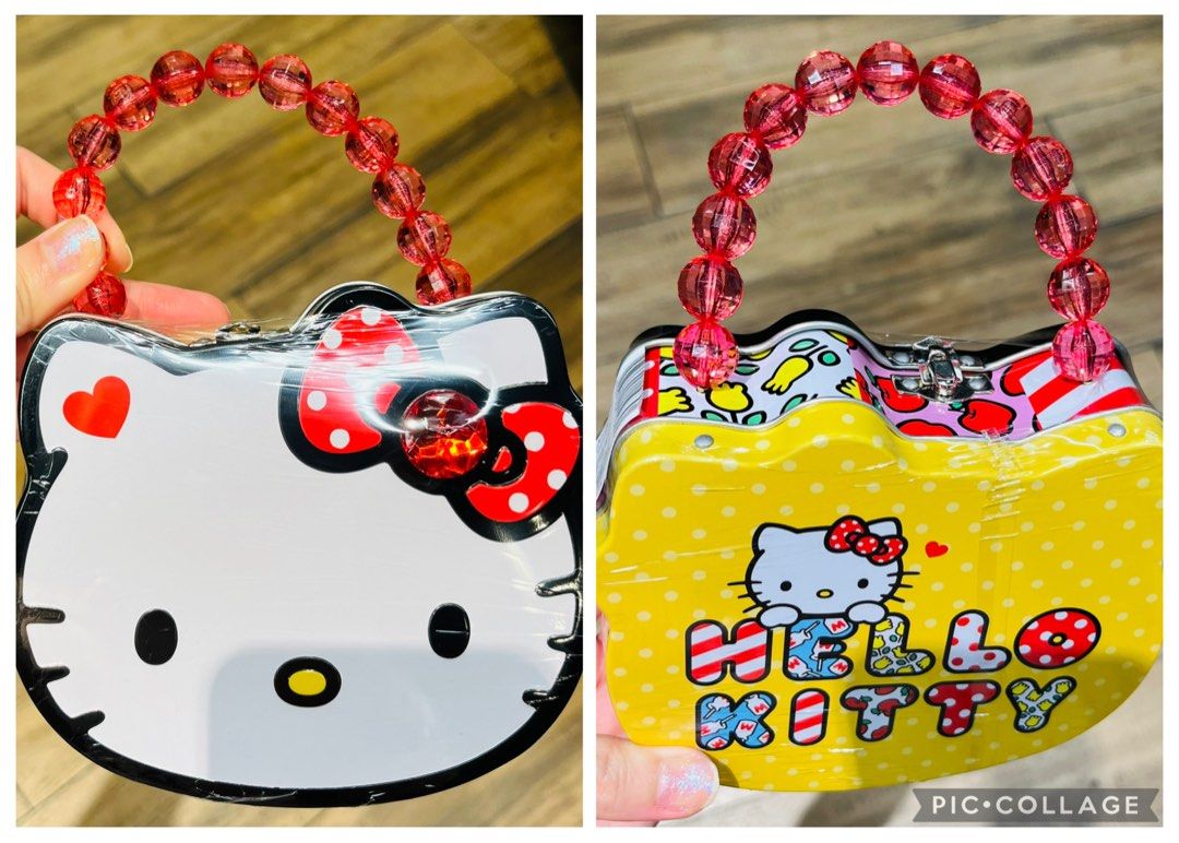 現貨🎀正版 SANRIO HELLO KITTY 公仔 手提鐵盒連糖🍬 聖誕禮物 生日禮物 新年禮物 CASE WITH CANDY BIRTHDAY CHRISTMAS VALENTINES GIFT DOLL （分類：長銀包）位於 Hong Kong。 由 swroom 提交（商品編號 1410145569，圖片 1）。簡介： 💖$138 盒 ( 全新未開封) 🎁節日銷情迅速請早訂購，售完即止‼️ 🛍更多卡通精品玩具FOLLOW US ： carousell.com/swroom 📥INBOX 購買請提供以下資料 ： ▫️ 件數 ▫️付款方式 : PAYME / FPS / ALIPAYHK ▫️郵寄方式： 📦 SF順豐到付 ( 一般情況 2-3 工作天寄出 ) ❌ 不設面交 **** 確認全數付款後才留貨及安排寄出 *** ⚜️相關產品⚜️ 現貨🩵正版 SANRIO 水怪公仔 手提鐵盒連糖🍬 : https://carousell.app.link/IsRfEJj