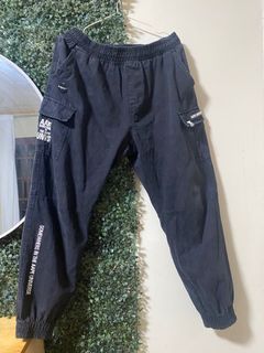 (Category: ) located in . Submitted by avathriftedcloset (Listing ID 1410040548, Image 1). Description: .