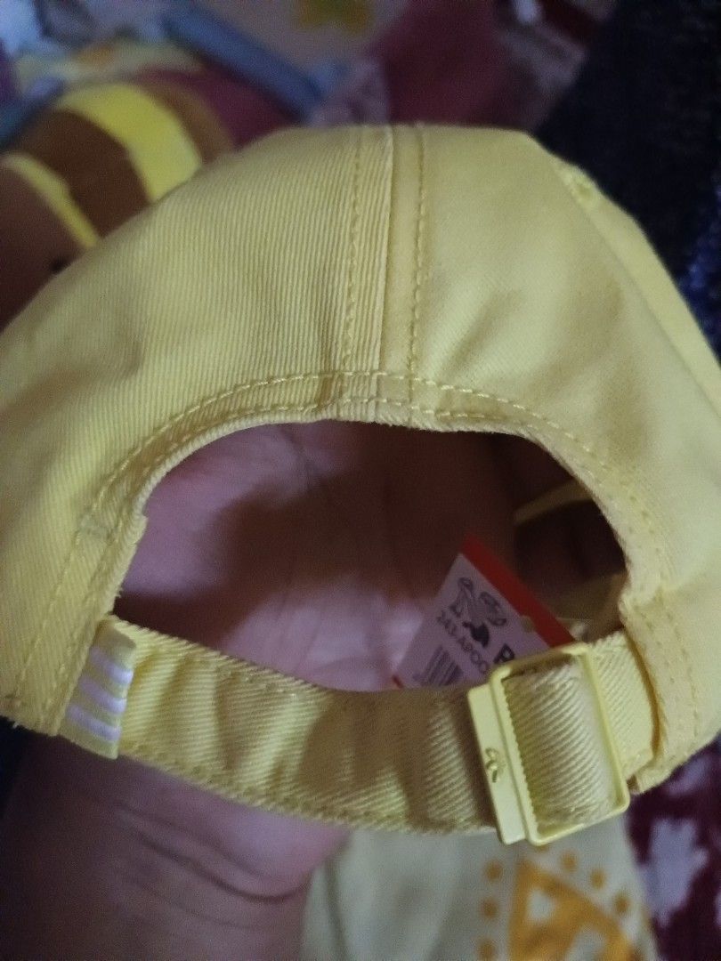 Adidas bunga cap (Category: Cap & Hats) located in Ayer Molek. Submitted by pablo7856 (Listing ID 1410127677, Image 3). Description: cap cond cun xde defect.