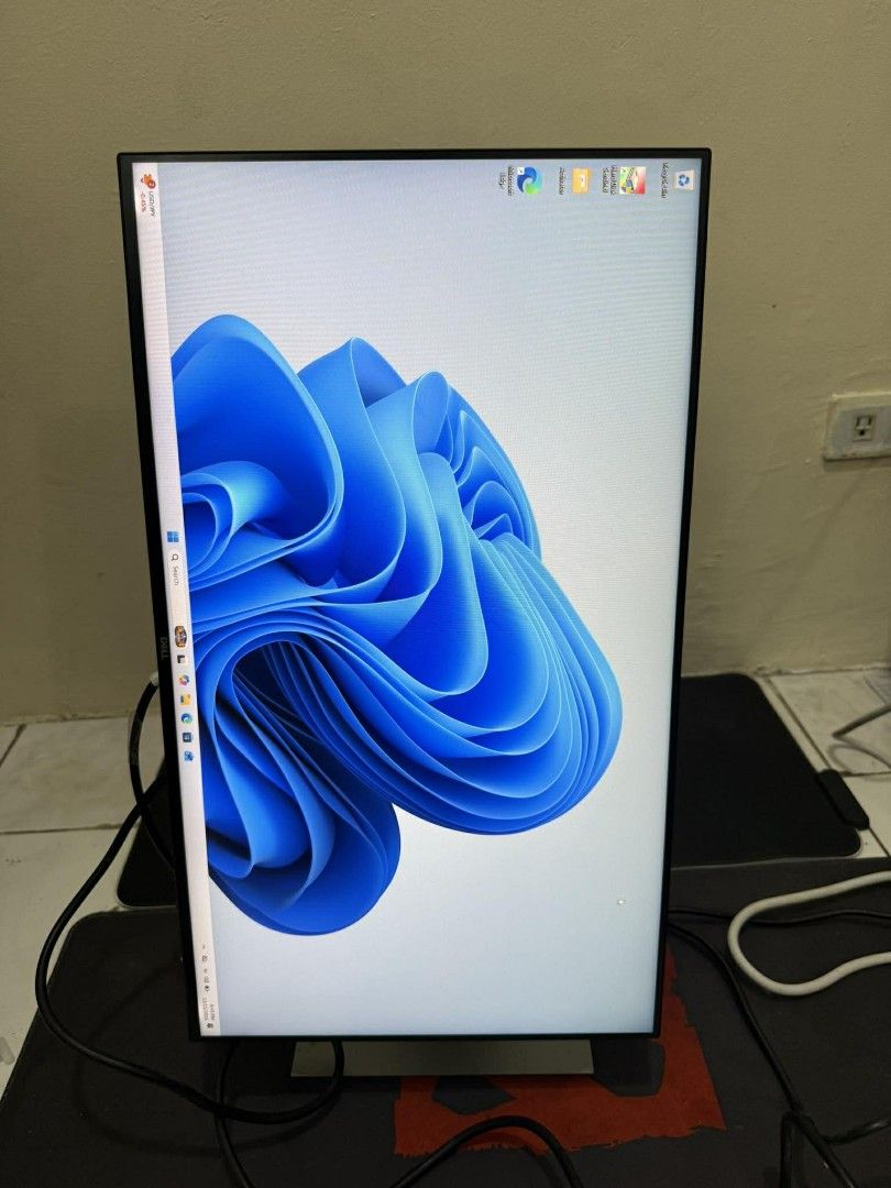 Dell Monitor (Category: Monitor Screens) located in Manila. Submitted by lhainelovi71994 (Listing ID 1410009361, Image 2). Description: Dell UltraSharp 24 Monitor U2419HS 23.8-inch Full HD (1920x1080) IPS monitor with an anti-glare screen, offering wide 178° viewing angles, 99% sRGB coverage, and a standard 1000:1 contrast ratio, featuring rich connectivity including DisplayPort (in/out), HDMI, and a USB 3.0 hub with charging ports, all in a slim
