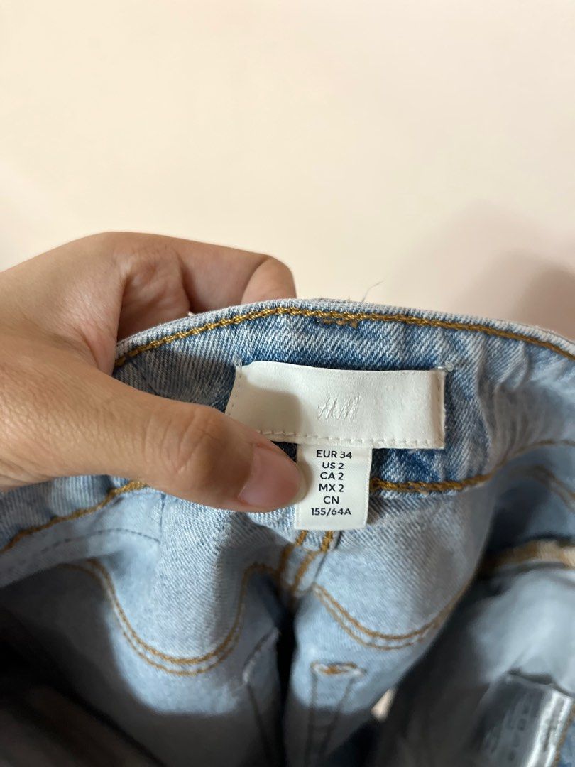 Denim Mom Shorts (Category: Shorts) located in Quezon. Submitted by achicoco (Listing ID 1410135559, Image 3). Description: Color: Light Denim.