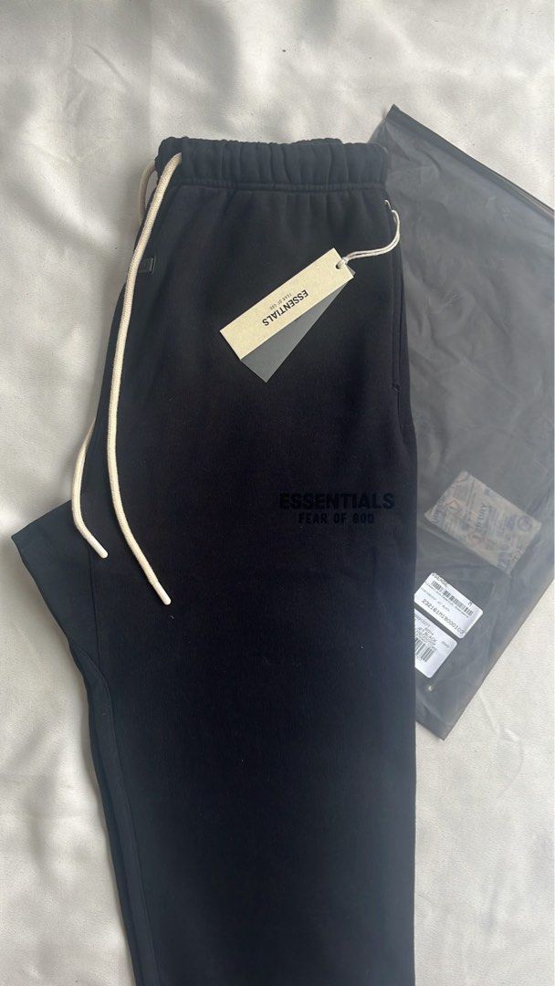 Essentials Jet Black Core Sweatpants (Category: Joggers) located in Quezon City. Submitted by oldbutgold1995 (Listing ID 1410003017, Image 1). Description: FS: Jet Black core sweatpants - Condition: Like new. Worn twice. Never washed. - Complete w zip and tag - S: Medium Dimes: L: 43in W: 30-38.