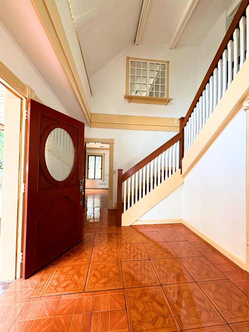 (Category: ) located in . Submitted by thatsbrokerraven (Listing ID 1410078424, Image 1). Description: .