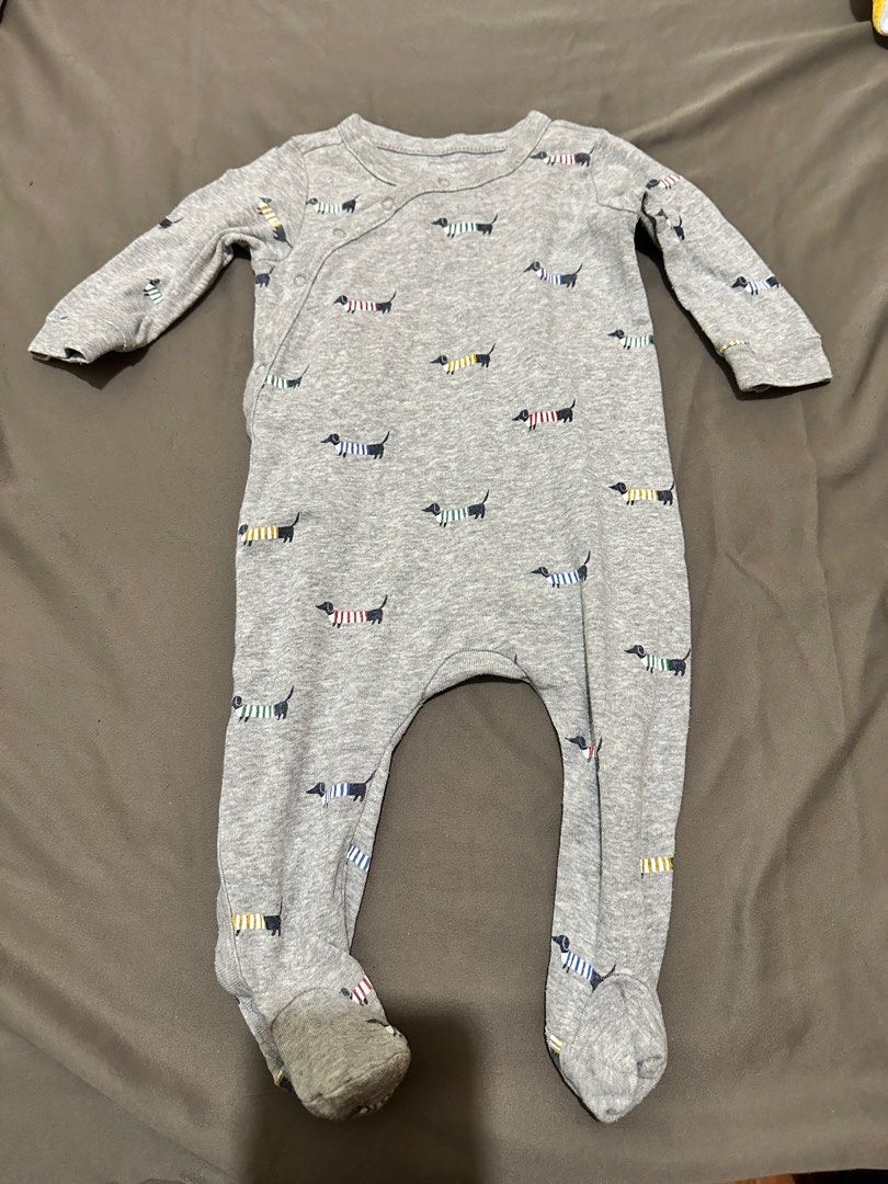 Frogsuits Bundle (Category: Babies & Kids Fashion) located in Quezon City. Submitted by pokingbubbles (Listing ID 1410022718, Image 3). Description: 9 pcs mixed frogsuits Very convenient for babies sleeping in airconditioned rooms, no need for blanket na Loc: Tala, North Caloocan.