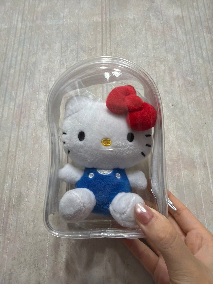 GD Hello Kitty 公仔 （分類：絨毛玩具）位於 Hong Kong。 由 sandy_818 提交（商品編號 1410114698，圖片 1）。簡介： 買送透明防塵袋 有意DM🙏🏻。
