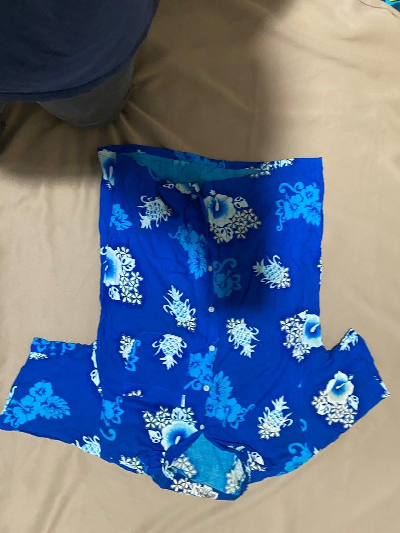 Hawaiian Blue Botton Down Polo Random Design (Category: Tshirts & Polo Shirts ) located in Manila. Submitted by online_selector (Listing ID 1410036195, Image 1). Description: .