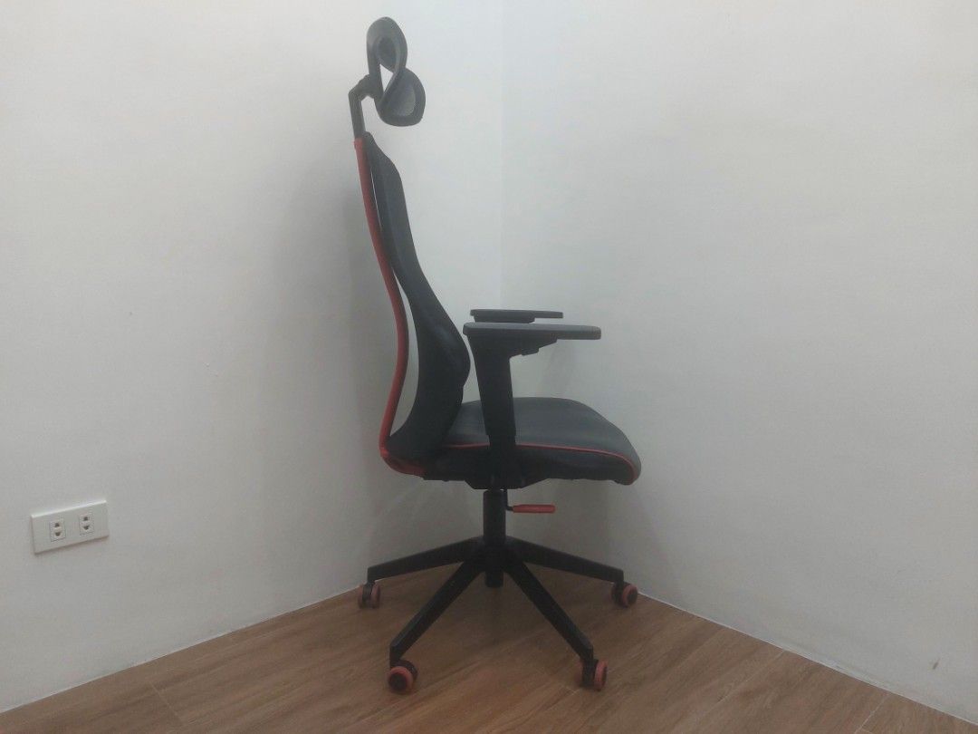 IKEA MATCHSPEL Gaming/Office Chair with Headrest (Category: Office Furniture & Fixtures) located in San Jose del Monte. Submitted by celerycornbreadclam (Listing ID 1410051584, Image 2). Description: For Sale: IKEA MATCHSPEL Gaming/Office Chair with Headrest For ₱3999 only. Mesh for the Back and Head Rest is regularly washed Mesh and Leather have no damage and are in good condition Bought for Personal Use Well-maintained and used Indoors Scratche