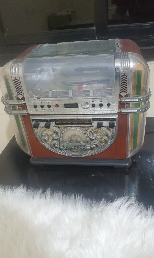 Jukebox, retro style vintage 1997 (Category: Soundbars, Speakers & Amplifiers) located in Bulacan. Submitted by haze0108 (Listing ID 1410176654, Image 1). Description: vintage 1997 I don't know if it's working or not natambak na kase.