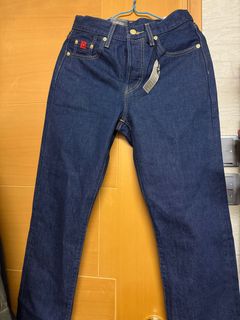 （分類：）位於 。 由 dumboeraser 提交（商品編號 1410123429，圖片 1）。簡介： 。