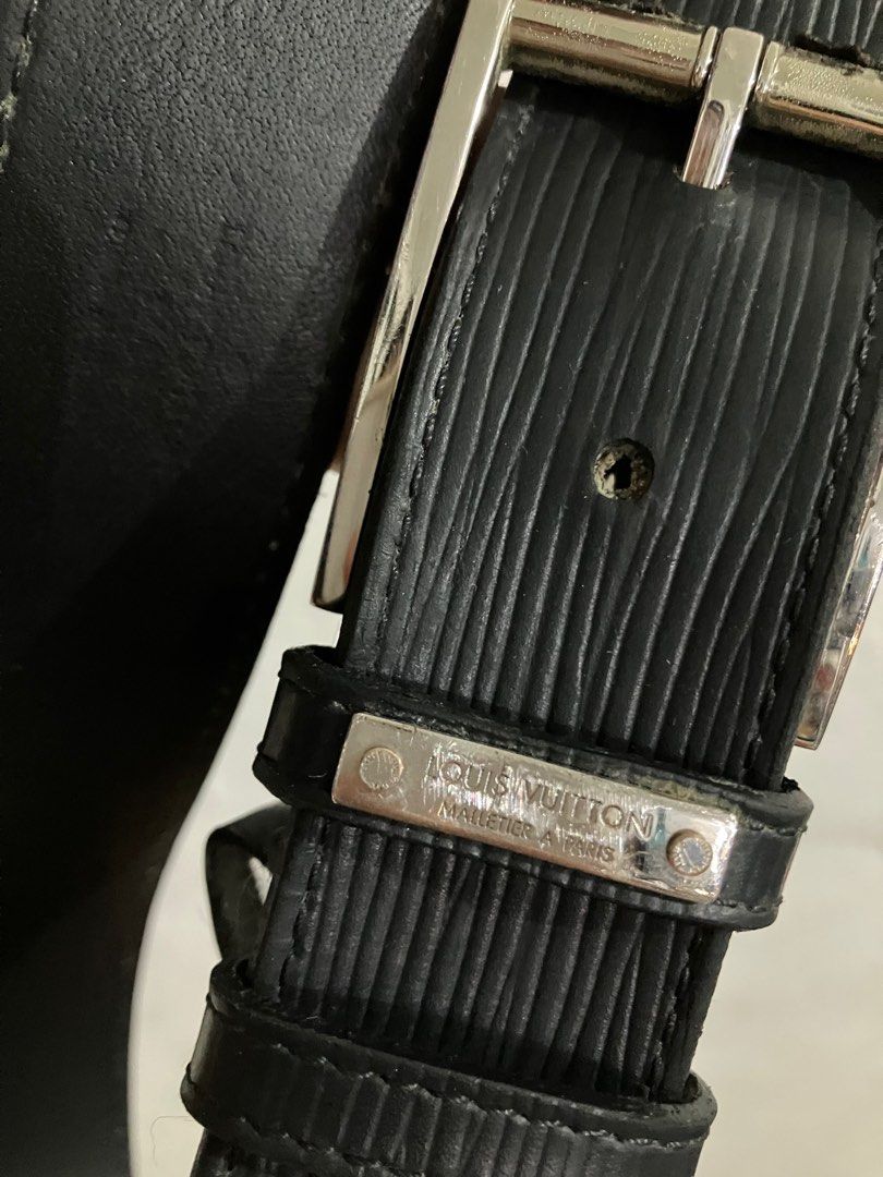 Louis Vuitton black smooth Slender reversible belt. (Category: Belts) located in Angeles City. Submitted by jnwsurplus (Listing ID 1410105666, Image 2). Description: 40inches long Marking size 85/ 31 not sure or 34 See pictures po sa details Pm .