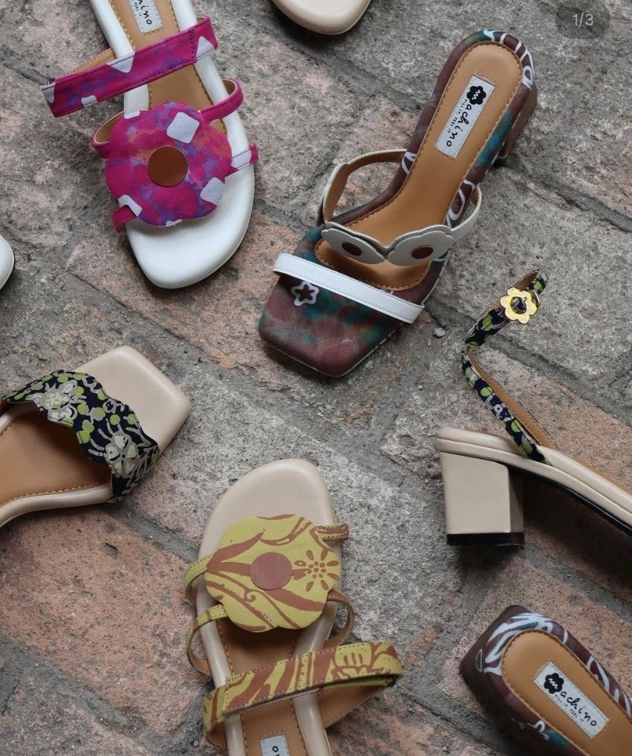 Machino Batik Flat (Category: Sandals) located in Klang. Submitted by ppeach23 (Listing ID 1410107259, Image 1). Description: well used, clearing for cheap! unfortunately does not come with box :( I have another machino shoe listing, take both for only rm100!!! urgent need for money and clearing fast.