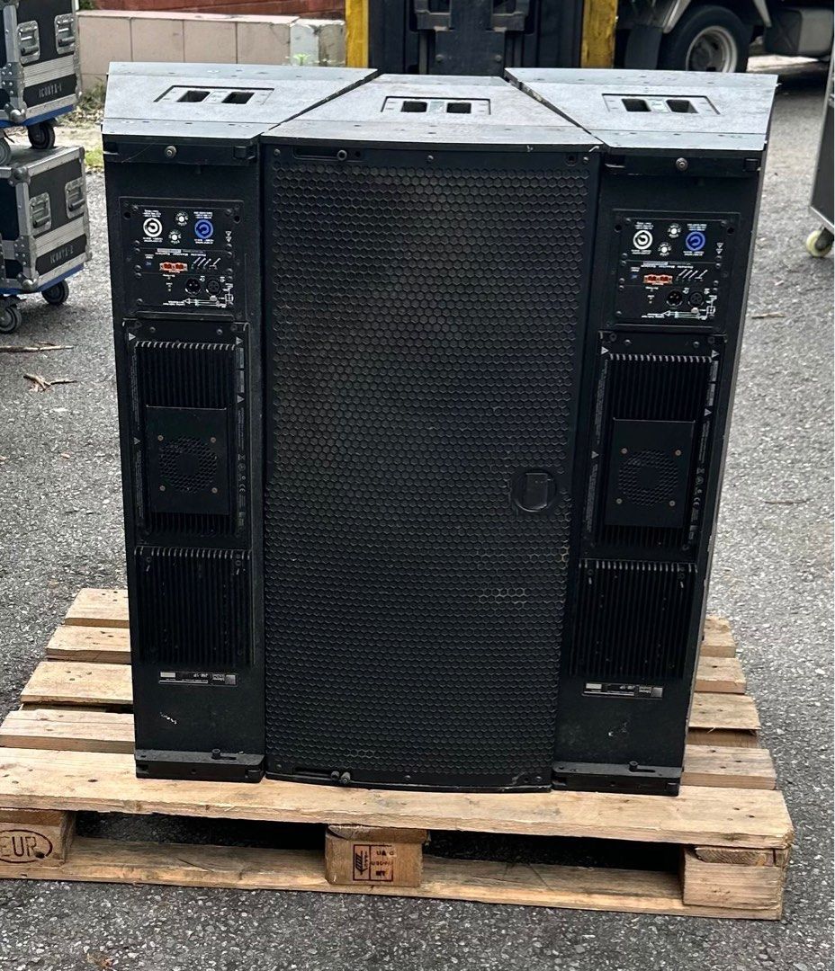 Meyer active arrayable spks (Category: Other Audio Equipment) located in Singapore. Submitted by ear1999pl (Listing ID 1410099483, Image 2). Description: Meyer JM-1P, 15" / 4" HF high-Q, arrayable loudspeaker x6 Meyer 700HP, 2x18" ultra high power subwoofers x2 *Line array grid is not included.