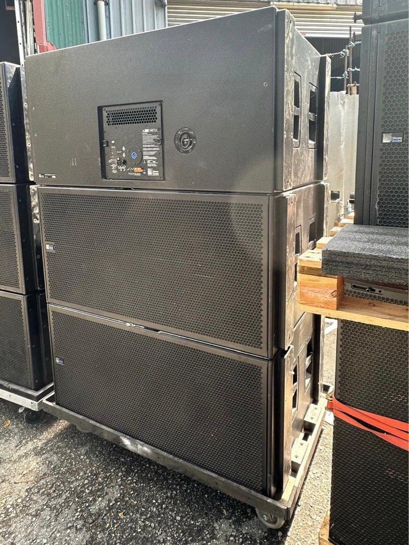 Meyer active arrayable spks (Category: Other Audio Equipment) located in Singapore. Submitted by ear1999pl (Listing ID 1410099483, Image 3). Description: Meyer JM-1P, 15" / 4" HF high-Q, arrayable loudspeaker x6 Meyer 700HP, 2x18" ultra high power subwoofers x2 *Line array grid is not included.