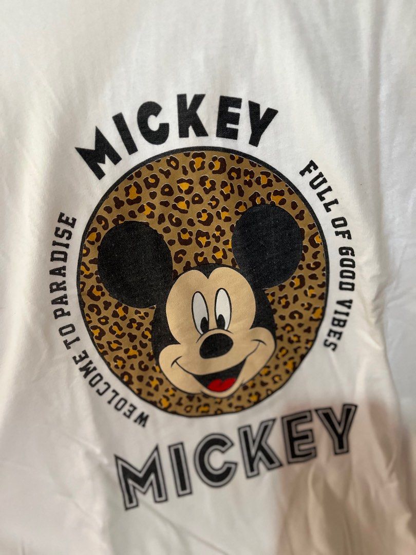 Mickey Mouse Sweatshirt (Category: Coats, Jackets and Outerwear) located in Rizal. Submitted by bubbles_1313 (Listing ID 1410097275, Image 2). Description: - Mint brand Mickey Mouse sweatshirt - Size: L - Style: Crew neck, long sleeves.