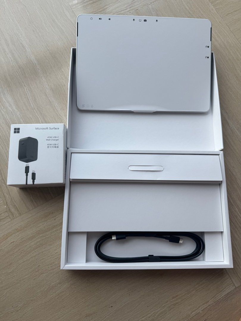 Microsoft Surface Pro 12 INCH C8 16/512GB PLATINUM (2025)
