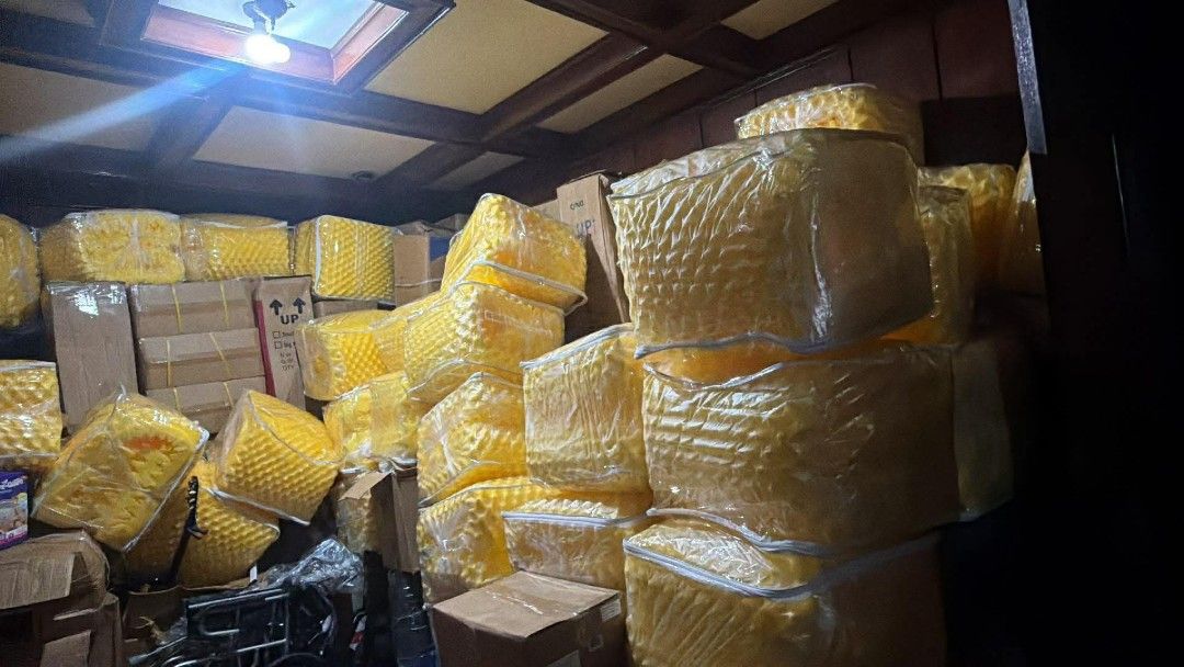 Mura na egg mattress for bed (Category: Health Monitors & Weighing Scales) located in Quezon City. Submitted by kathrynbal66392 (Listing ID 1410181319, Image 1). Description: we accept bulk orders brandnew affordable onhand negotiable good quality and condition open for pick up and delivery high quality we also sell many medical supplies call me 09268225723 cod,gcash,bank transfer lifetime time free service.