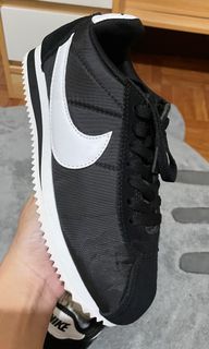 (Category: ) located in . Submitted by HelloAnn_Closet (Listing ID 1410079405, Image 1). Description: .
