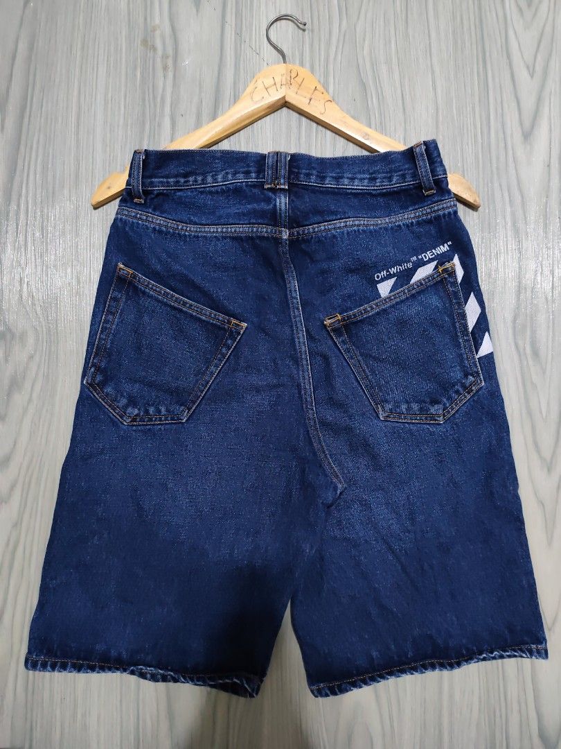 Off White Indigo Zipper & Button fly Denim Shorts M (Category: Shorts) located in Bauan. Submitted by fast_transact (Listing ID 1409999988, Image 1). Description: Off White Indigo Zipper & Button fly Denim Shorts M These denim shorts from Off White are the best casual piece that you can wear day in and day out. They are crafted in a fitted silhouette with a drawstring-detailed waistline and feature the label detail at the front in contrasting whi