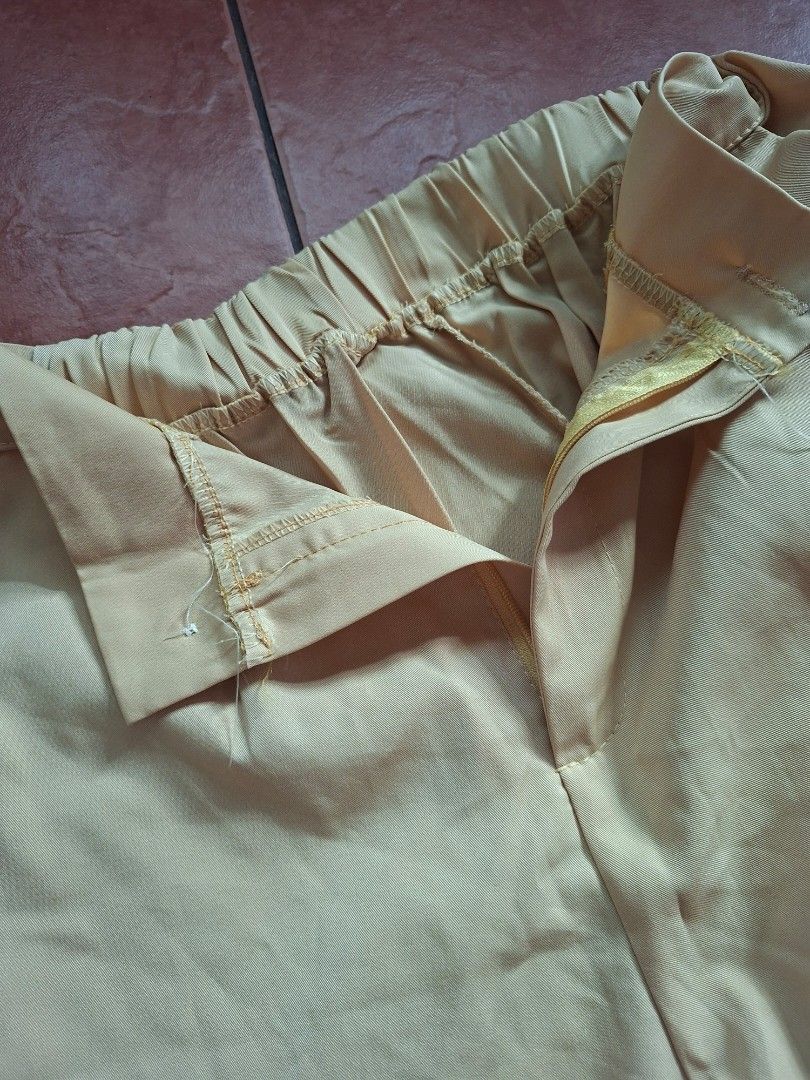 pastel yellow wide leg pants (Category: Other Bottoms) located in Muntinlupa City. Submitted by starcrossed (Listing ID 1410081384, Image 3). Description: - Wide-leg pants - Light green color - Button closure - Classic, simple design - Lightweight fabric - Comfortable for everyday wear.