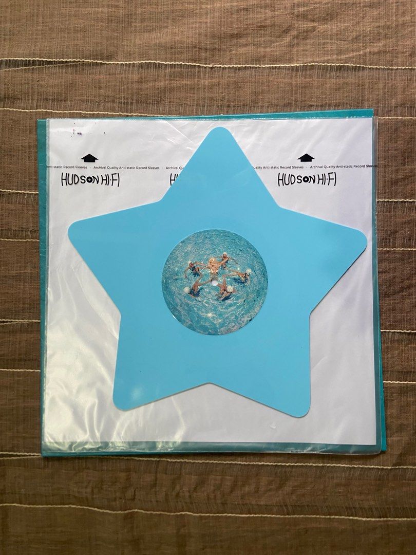 Remy Bond - Starshape bloodrecords (Category: Vintage Collectibles) located in Cavite. Submitted by kendalllame (Listing ID 1410090499, Image 2). Description: Wts / Lfb Remy bond - Starshape baby #623 ( Bloodrecords ) ✨⭐️ 3499 In great condition Cavite ✮⋆˙ Jnt / sdd.