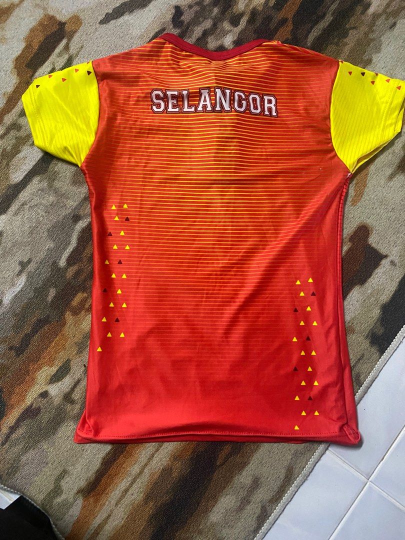 Running vest (Category: Activewear) located in Shah Alam. Submitted by rakshan06 (Listing ID 1410104473, Image 2). Description: Running vest MSSM : rm120 Jersey MSSM : rm 75.
