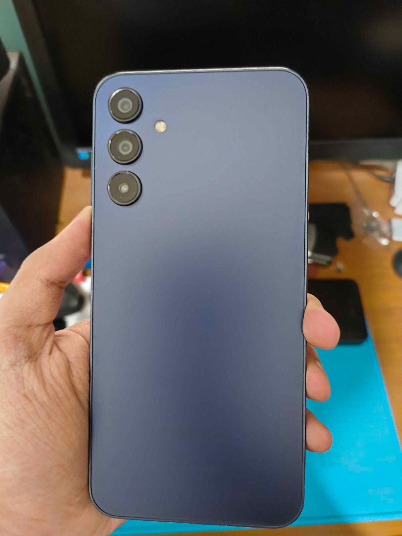 Samsung Galaxy A15 5G (Category: Samsung) located in Caloocan City. Submitted by gripl.gripl (Listing ID 1410003468, Image 3). Description: 8GB RAM, 256GB ROM Near mint condition Never rooted, Knox works (Samsung Pay, Secure Storage...) General Trias area.