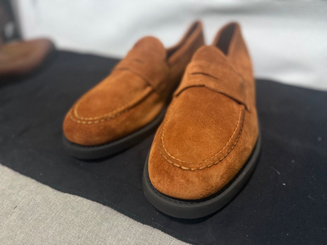 Sebago Brown Suede Loafers (Category: Loafers) located in Manila. Submitted by adanielbm (Listing ID 1410177172, Image 1). Description: - Sebago loafers in brown suede - PLEASE NOTE PAIRS HAVE DIFFERENT SIZES US size 11 Right US 12 Left - Classic penny loafer design - Stitched upper - Durable sole - Comfortable interior - Ideal for smart casual outfits.