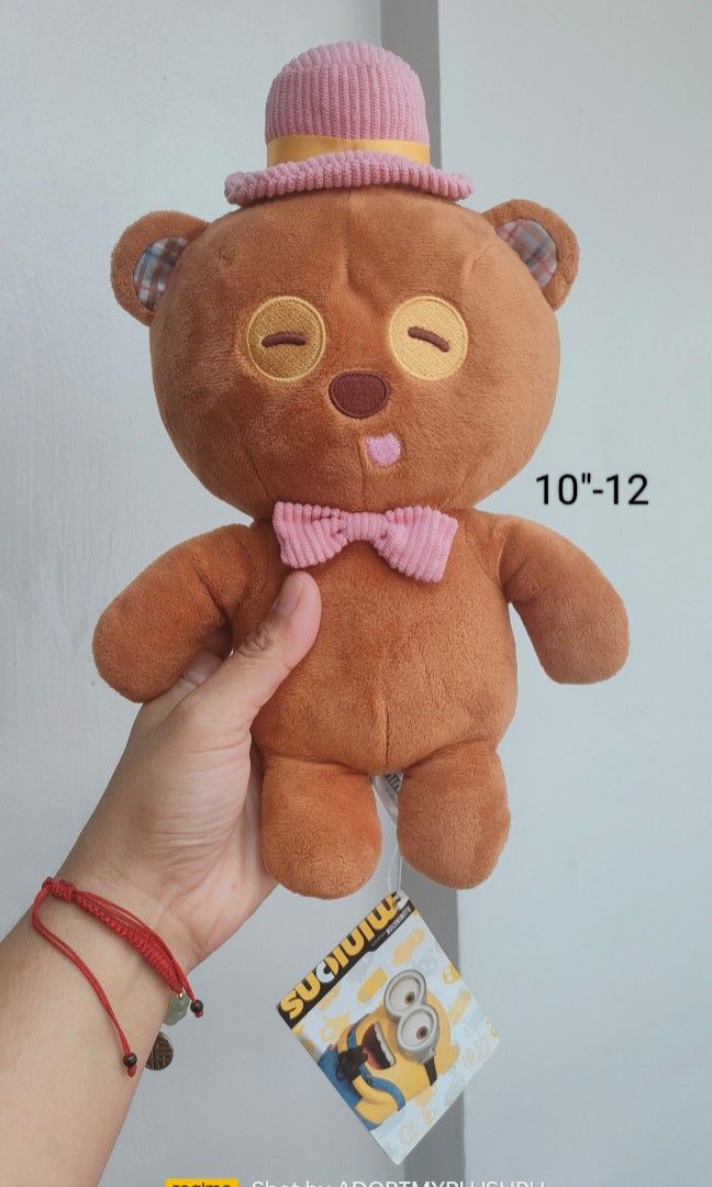 SEGA Tim (Minion Bob's Favorite Bear) (Category: Plushies & Soft Toys) located in Taguig. Submitted by adopt.my.plush.ph (Listing ID 1409996924, Image 2). Description: PLEASE READ MORE 👇👇👇👇 Tim Gentleman - 280.00 NWT *pink corduroy hat + bow tie Tim Cafe Time - 230.00 NWOT *green apron Tim XL - 300.00 NWOT *huggable ‼️Photos have been uploaded for your reference. Kindly make sure to review them ALL before sending your inquiries. 𝄃𝄃𝄂𝄂𝄀𝄁�