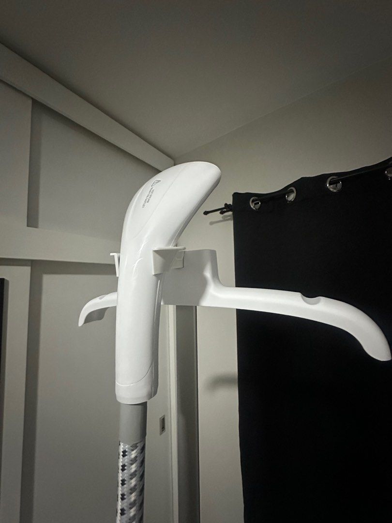 Simplus Garment Steamer (Category: Irons & Steamers) located in Manila. Submitted by ron_mac07 (Listing ID 1410053860, Image 1). Description: Used only twice. I prefer using the traditional iron. .