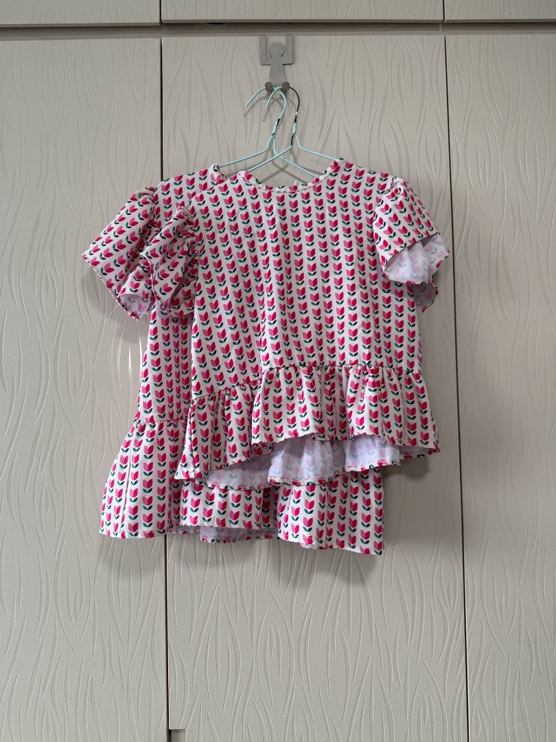 sisters set (Category: Babies & Kids Fashion) located in Singapore. Submitted by sallywawa (Listing ID 1410115291, Image 6). Description: .