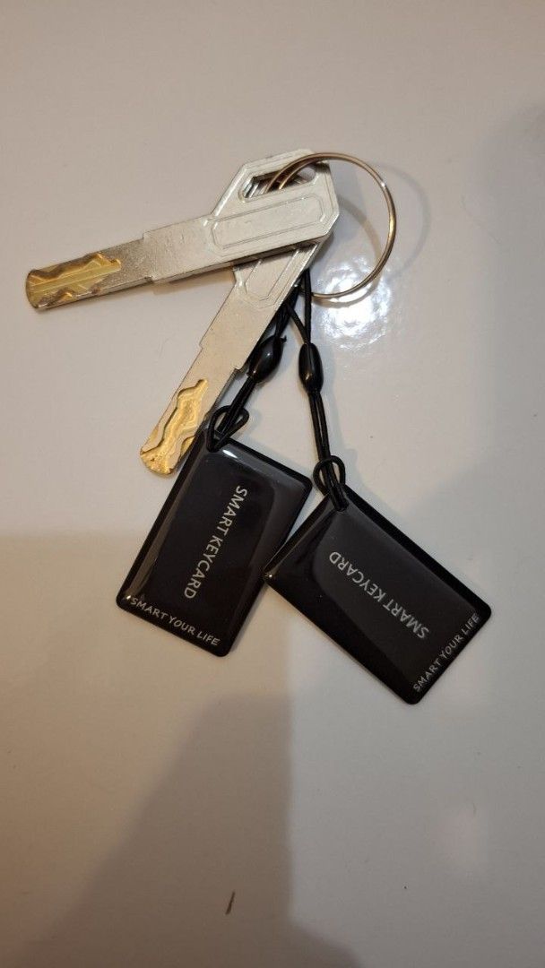 Smart digital lock (Category: Locks, Doors & Gates) located in Klang. Submitted by _zachel_ (Listing ID 1410127286, Image 3). Description: Brand new from developer Finger print, passcode, wifi, card, apps.
