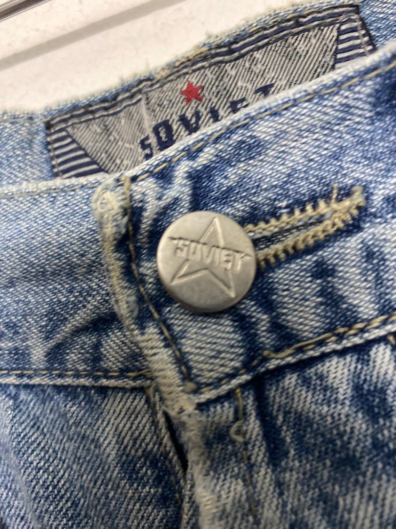 Soviet Regular Basic Jeans (Category: Jeans) located in Selayang. Submitted by selam_offer_jackpot (Listing ID 1410159887, Image 3). Description: Pinggang 34 Labuh 40 Postage +rm5 J1.