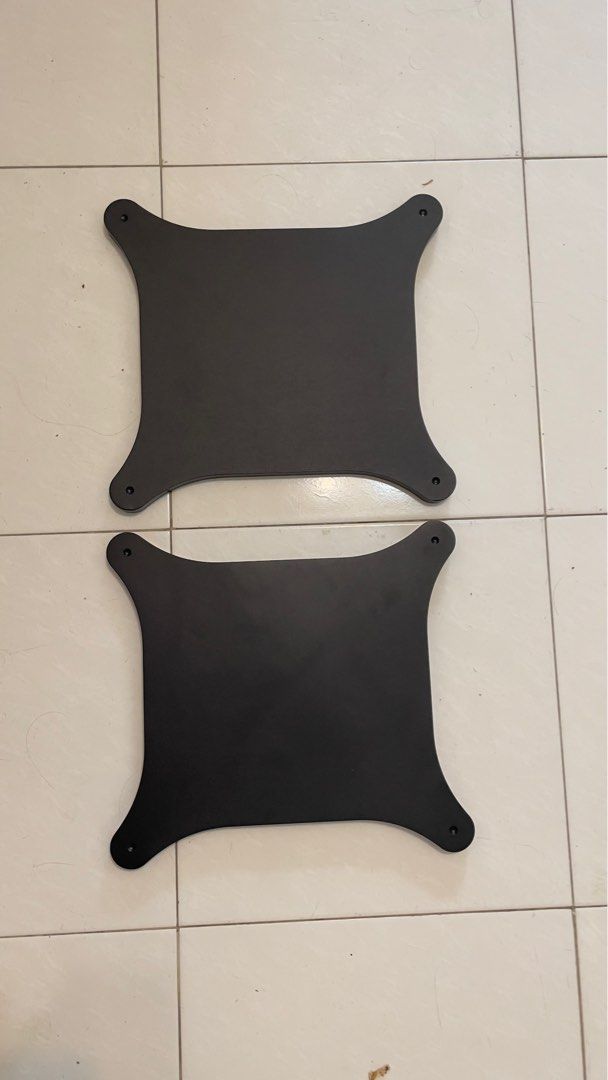 Speaker stands65561055854081110