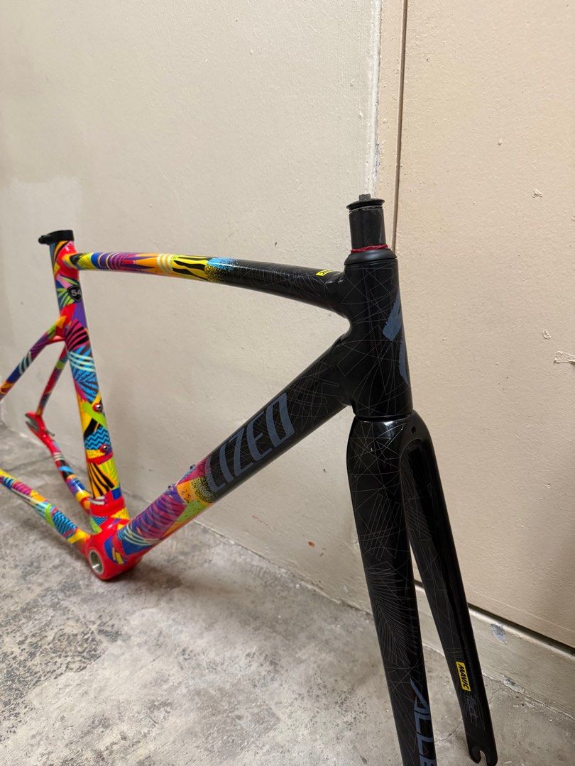 Specialized allez track frameset for fixed gear (Category: Bicycles) located in Singapore. Submitted by mnmbicycle (Listing ID 1410108355, Image 2). Description: Selling specialized allez track Size 54 Come with seatpost Little to no damages Very clean condition , as good as new !! wtt/wts Cash preferred Thank you !!.