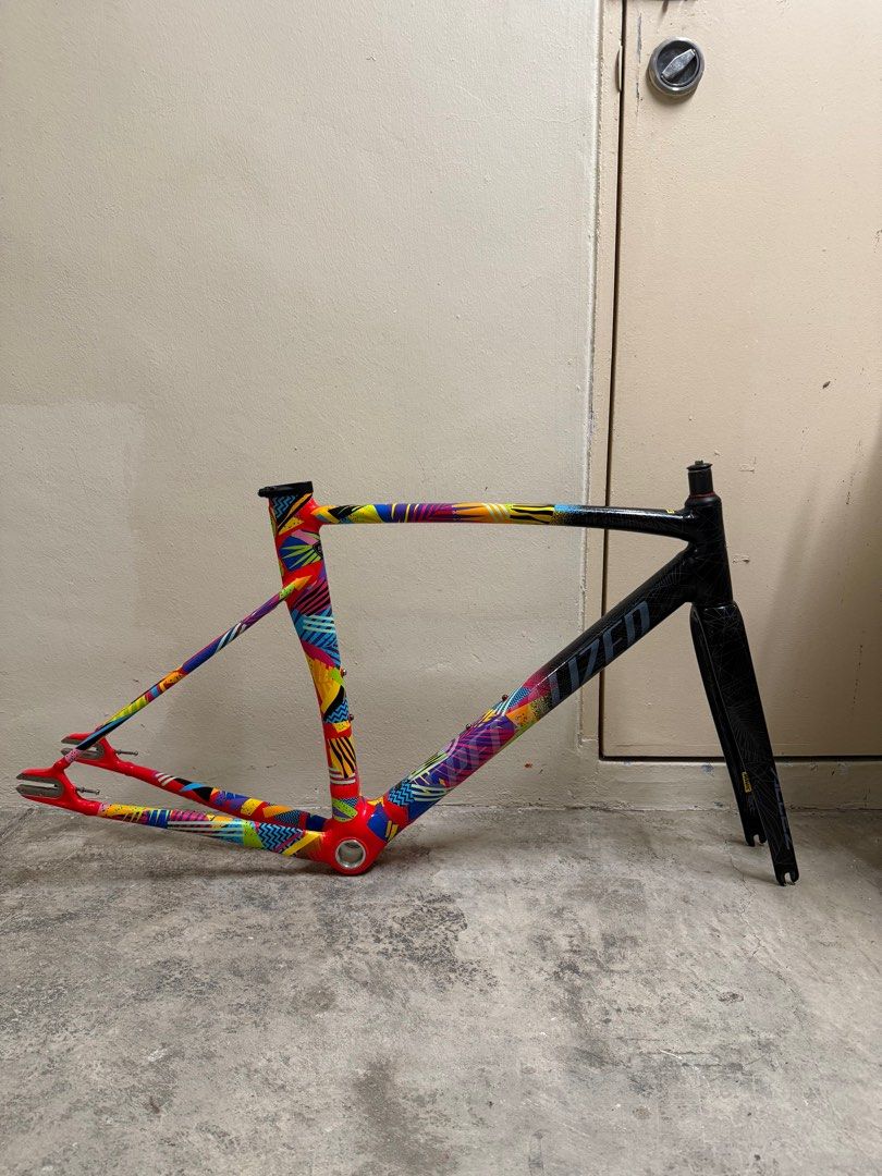 Specialized allez track frameset for fixed gear (Category: Bicycles) located in Singapore. Submitted by mnmbicycle (Listing ID 1410108355, Image 1). Description: Selling specialized allez track Size 54 Come with seatpost Little to no damages Very clean condition , as good as new !! wtt/wts Cash preferred Thank you !!.