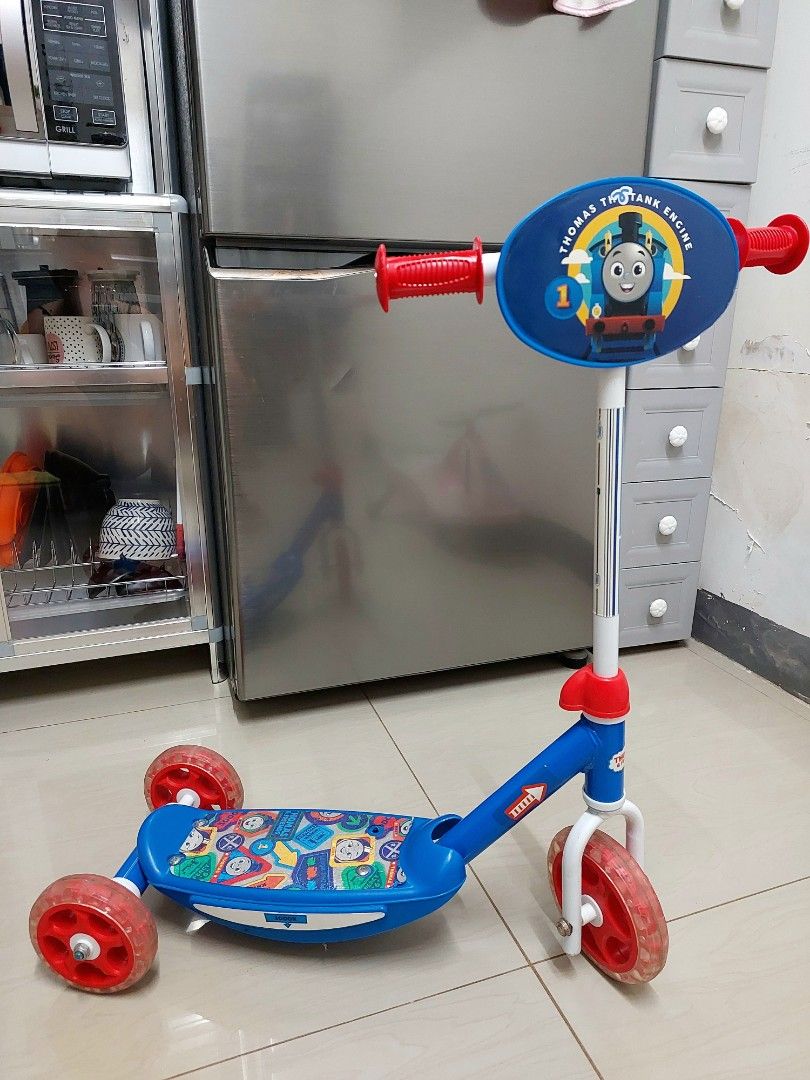 Thomas 3-wheel Kids Scooter (Category: Babies & Kids Fashion) located in Quezon City. Submitted by maedielee (Listing ID 1410078583, Image 1). Description: DECLUTERRING!!!.