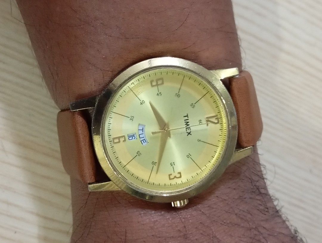 Timex (Category: Men's Watches) located in Las Pinas. Submitted by quick_deals_great_finds2 (Listing ID 1410118574, Image 3). Description: Original good working condition 38mm medium unisex Fully functional day date.
