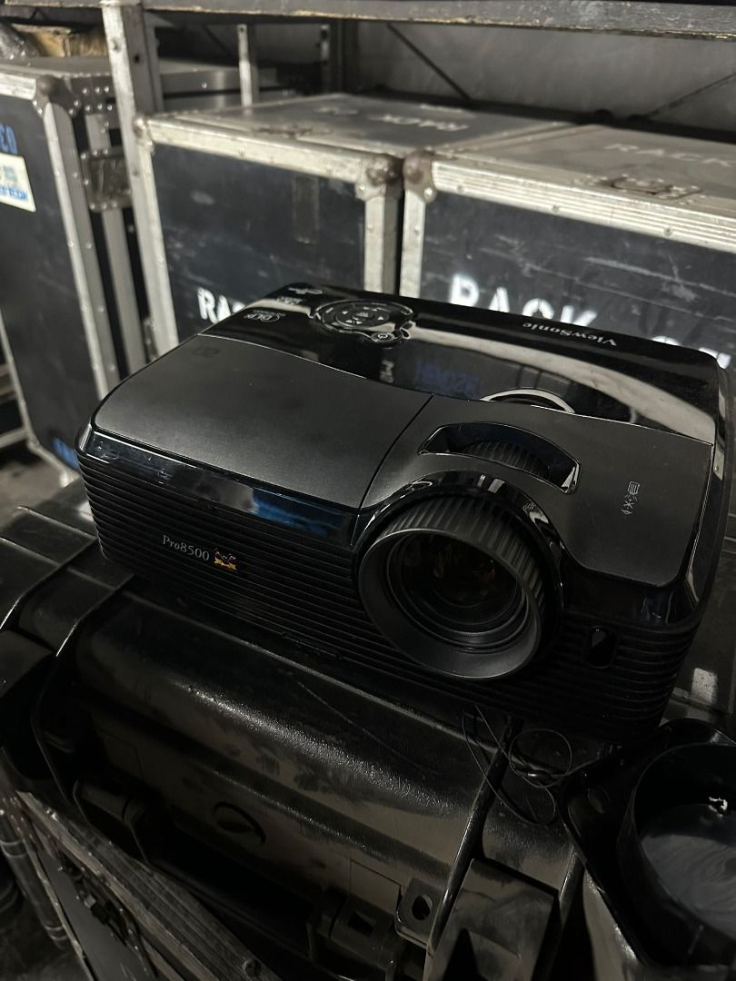 ViewSonic Pro 8500 Projector65075736353153111