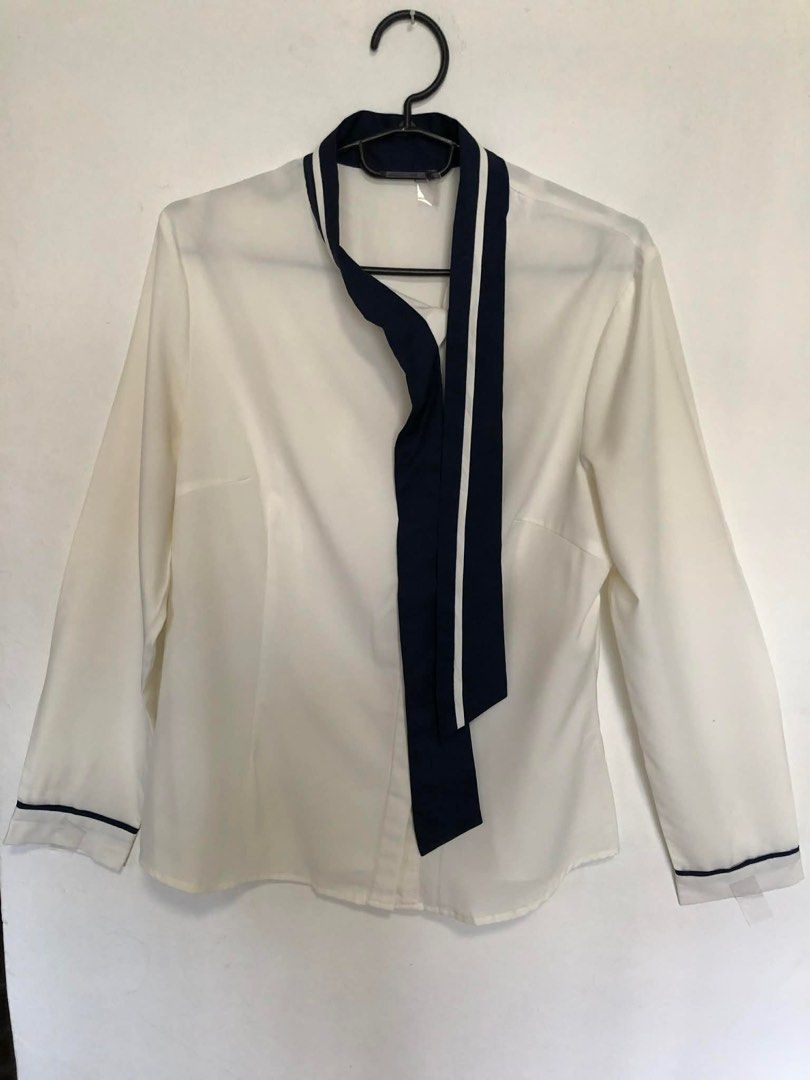 White Long Sleeves (Category: Blouses) located in San Pedro. Submitted by offspaces__ (Listing ID 1410005548, Image 1). Description: .