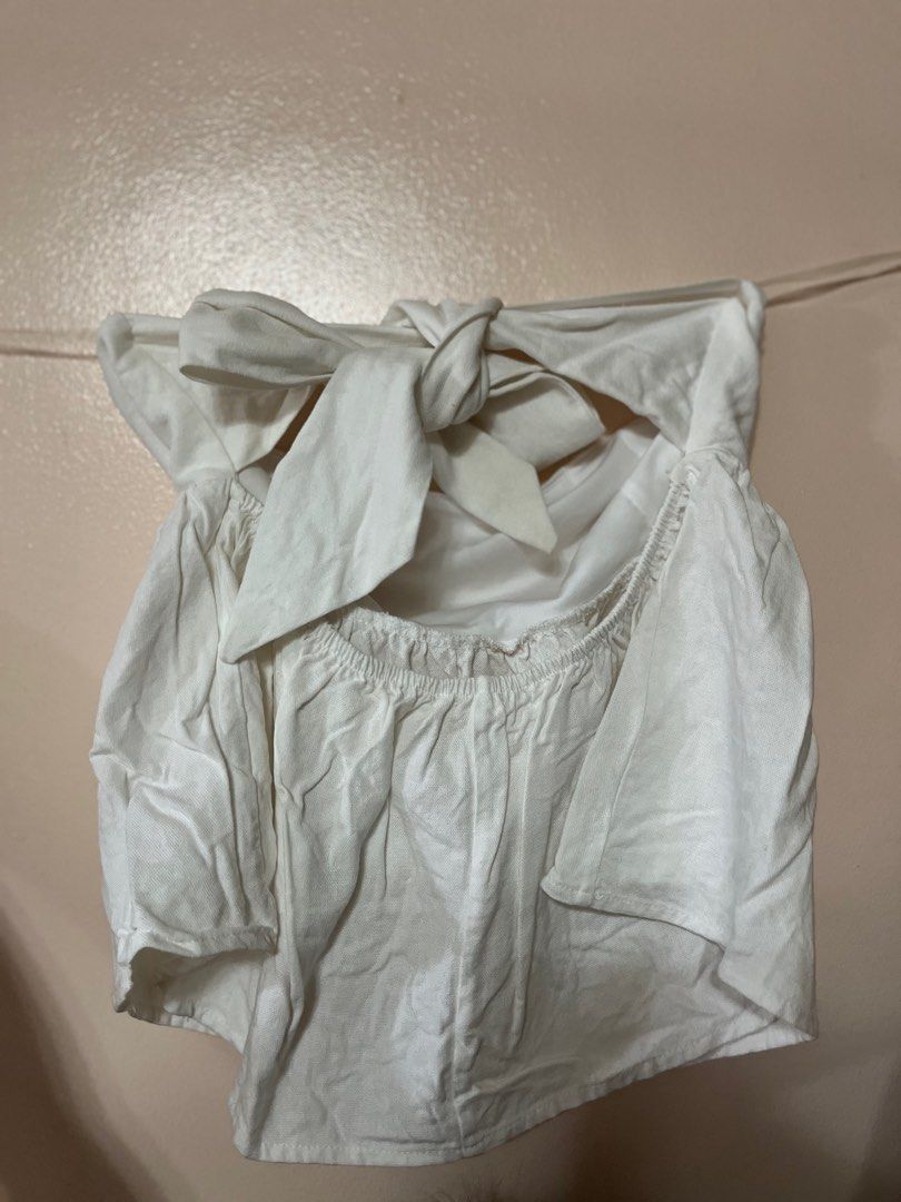 White Tube Top (Category: Sleeveless) located in Quezon. Submitted by achicoco (Listing ID 1410141314, Image 2). Description: .